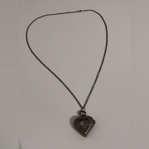 🕰️ Antiqued Silver Heart Locket Necklace | Intricate Filigree Design